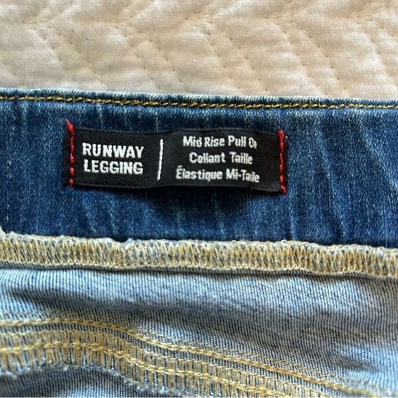 True Religion Runway Legging in Jegging Blue Size Medium - Picture 8 of 15